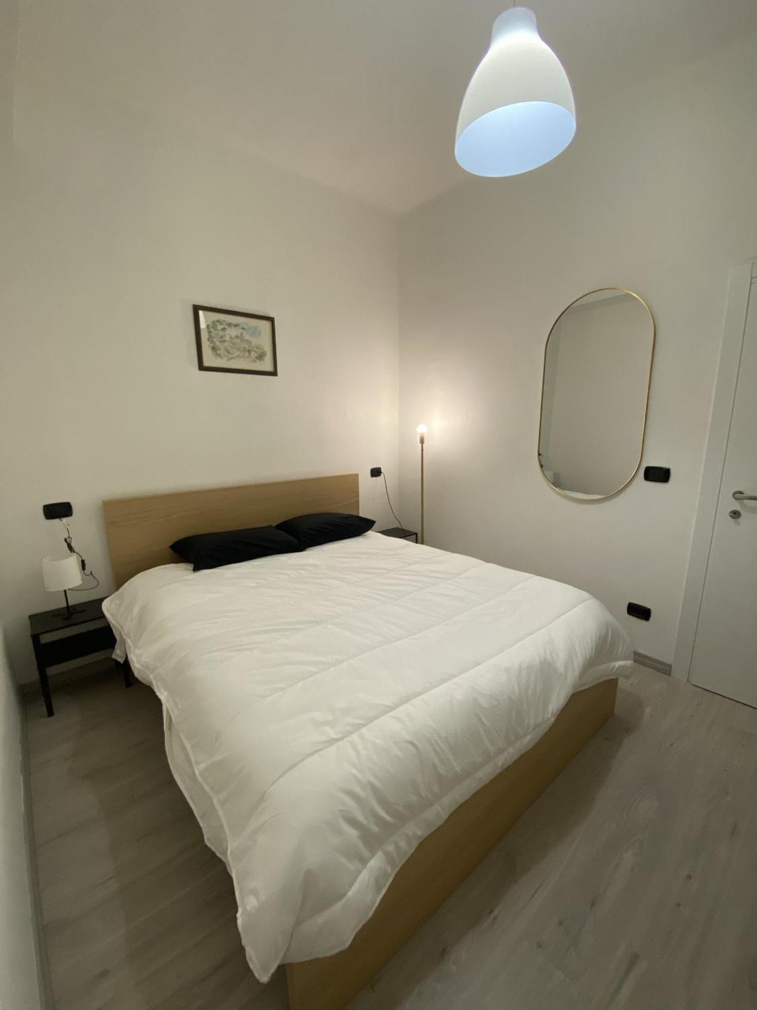 Lake Front Apartments, Lecco Ngoại thất bức ảnh
