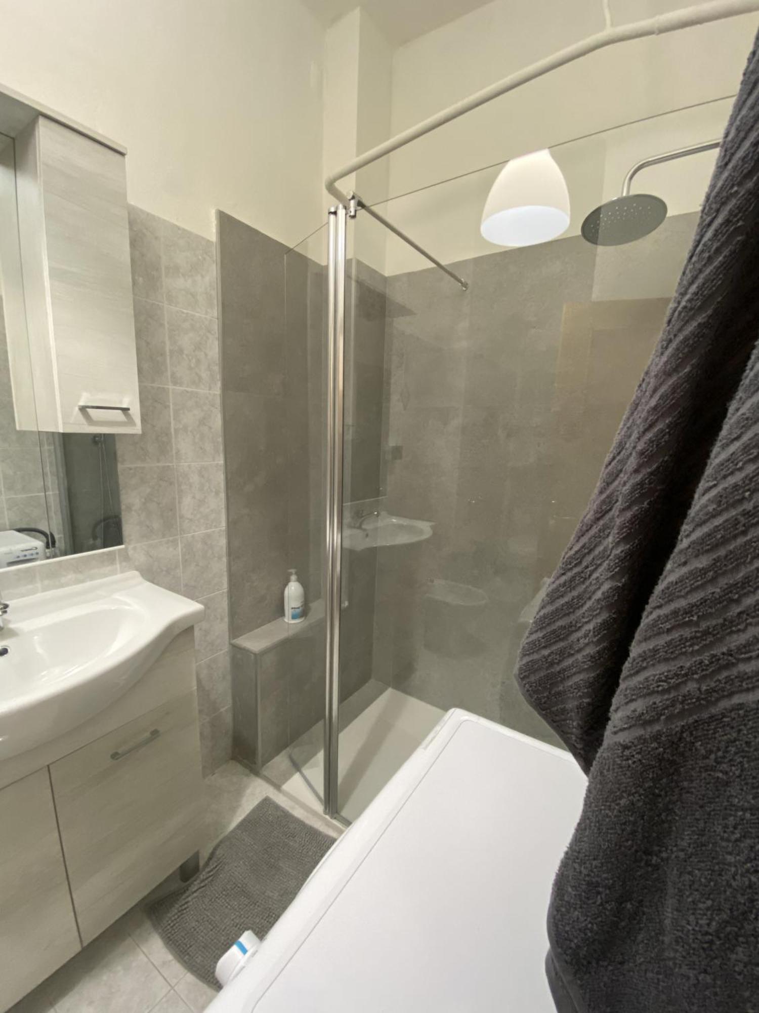 Lake Front Apartments, Lecco Ngoại thất bức ảnh